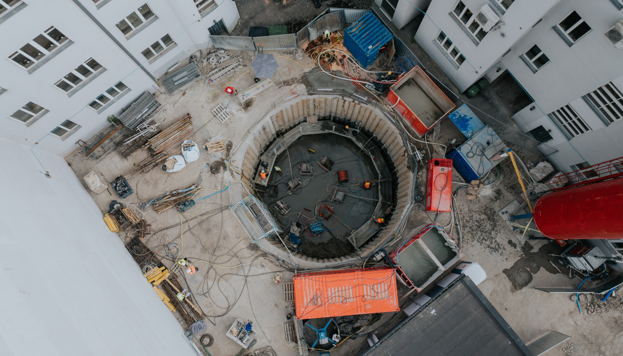 4. Blue text block + image_1225x700px